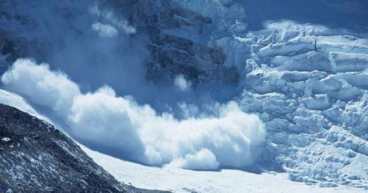 हिमपहिरोमा बेपत्ता भएका तीन जनाको खोजीकार्य जारी