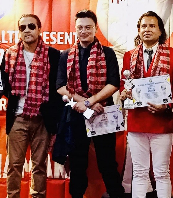 लोक आधुनिक  गायनतर्फ लक्ष्मण श्री, मोडलतर्फ पल शाह र आधुनिक गायन  तर्फ एसकुमारलाई अवार्ड 