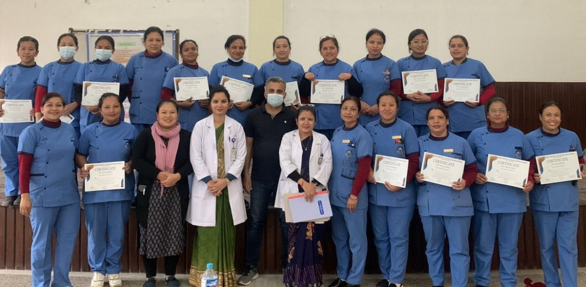 नेपाल मेडिकल कलेजका स्टाफ नर्सहरुलाई लाइफ सपोर्टको तालिम