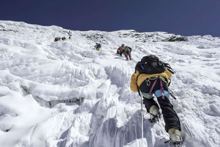 हिमाल आरोहणका लागि ३६२ जना पर्यटकले पाए  अनुमति, साढे ४ करोड रोयल्टी संकलन 