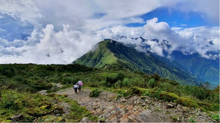 पर्यटकको रोजाइमा तावाभञ्ज्याङबाट सुरु भएको ‘मुन्दुम ट्रेल’ पदमार्ग
