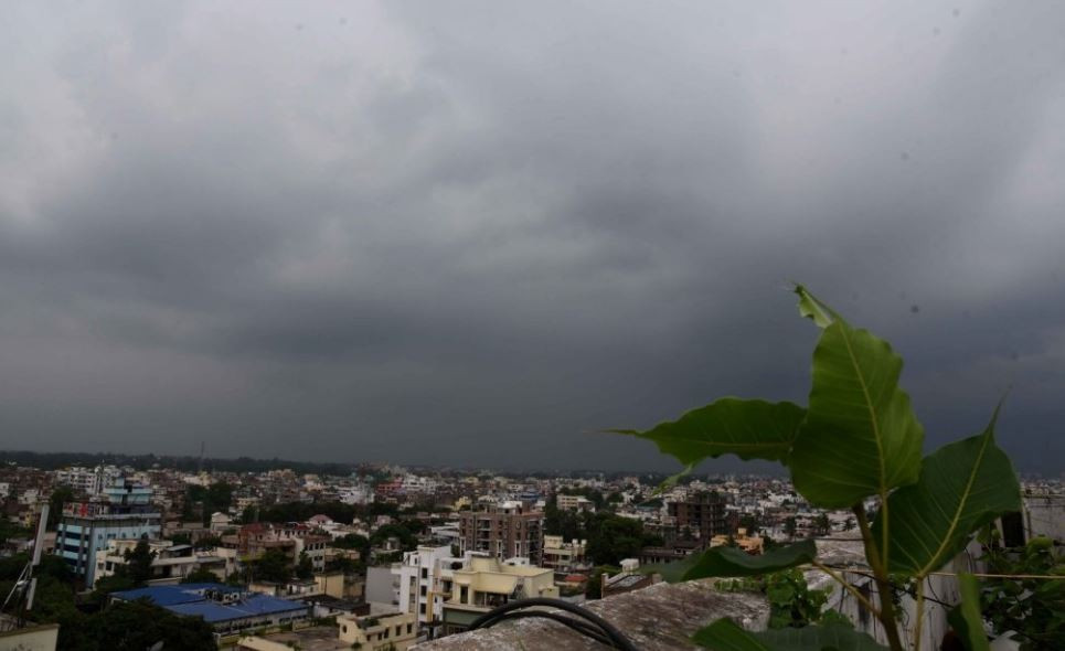 पश्चिमी वायु र चापीय प्रणालीको प्रभाव : काठमाडौँसहित यी स्थानमा बर्षा हुने, उच्च पहाडी र हिमाली क्षेत्रमा हिमपात