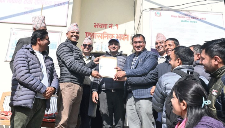 माछापुच्छ्रे क्यापिटलको ५औं वार्षिकोत्सवको अवसरमा वृद्धाश्रमलाई हिटर तथा खाद्यान्र सामाग्रीहरु सहयोग
