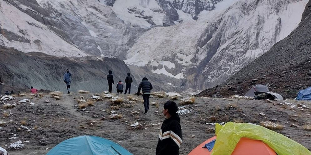 पर्यटकका रोजाइमा अन्नपूर्ण आधार शिविर, पर्यटकको चहलपहल बढ्यो