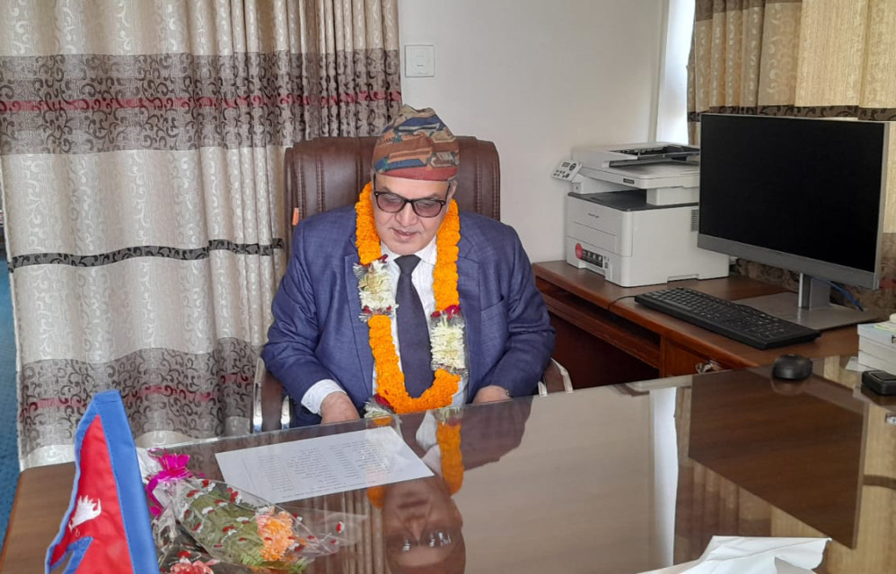 स्वास्थ्य सेवा विभागको महानिर्देशकमा डा. वाराकोटी नियुक्त 