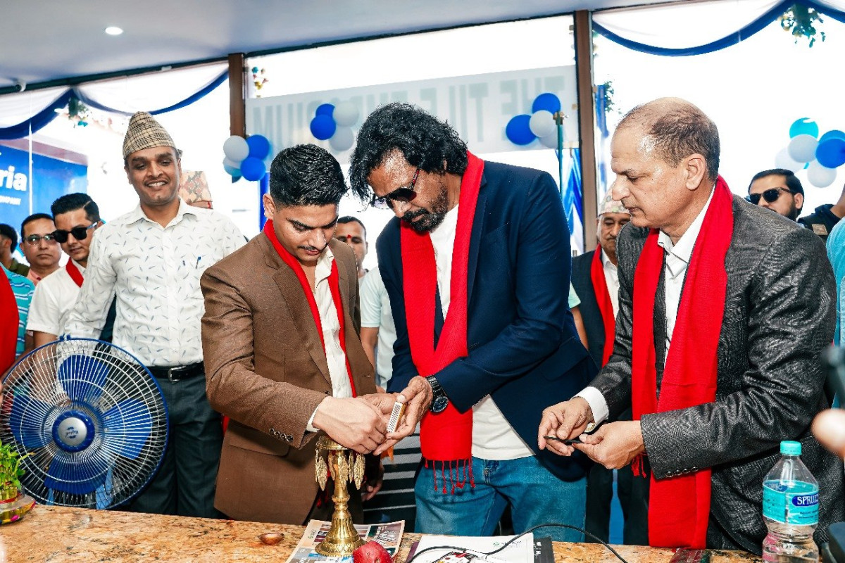 कजारियाको नयाँ सोरुम सहिद चोक धनगढीमा उद्घाटन