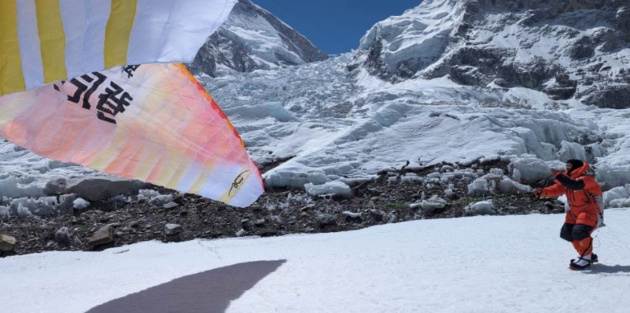 सगरमाथा आरोहणका लागि दुई सयभन्दा बढीले लिए अनुमति, खुम्बु आइसफलको बाटो तयार 