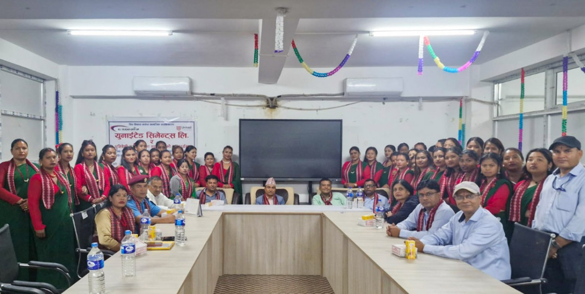 युनाइटेड सिमेन्ट्स लि. र धुनिवेशी नगरपालिका वडा नं. ९ को सहकार्यमा निशुल्क तीन महिने सिलाई कटाई प्रशिक्षण कार्यक्रम समापन 