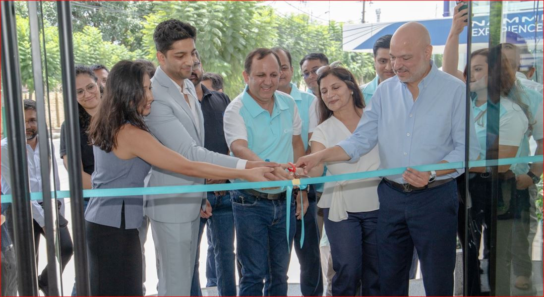 काठमाडौँमा बजाज चेतक ईभीको पहिलो ‘स्टेट-अफ-द-आर्ट’ एक्सपेरियन्स जोनको उद्घाटन