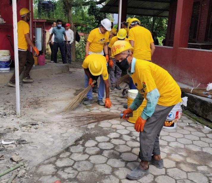 घोराही सिमेन्टद्वारा मालपोत कार्यालयमा सरसफाइ र रङरोगन
