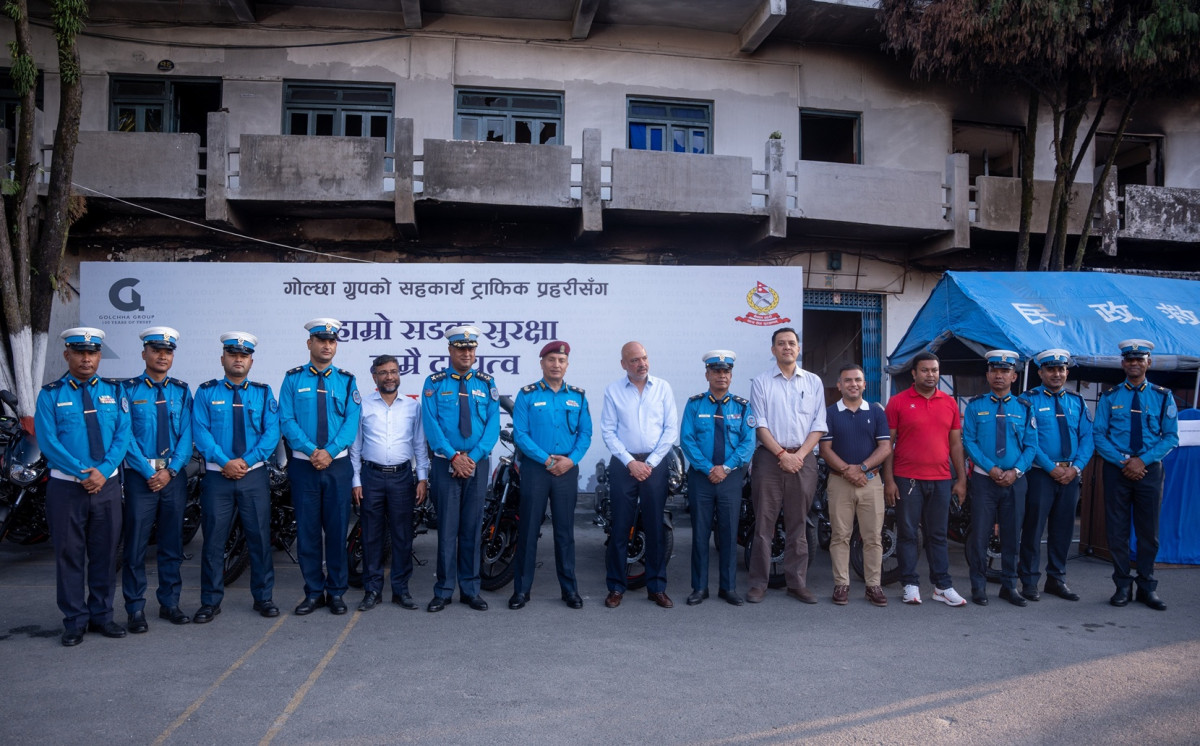 गोल्छा ग्रुपद्वारा ट्राफिक प्रहरी कार्यालय बग्गीखानालाई २० थान मोटरसाइकल हस्तान्तरण