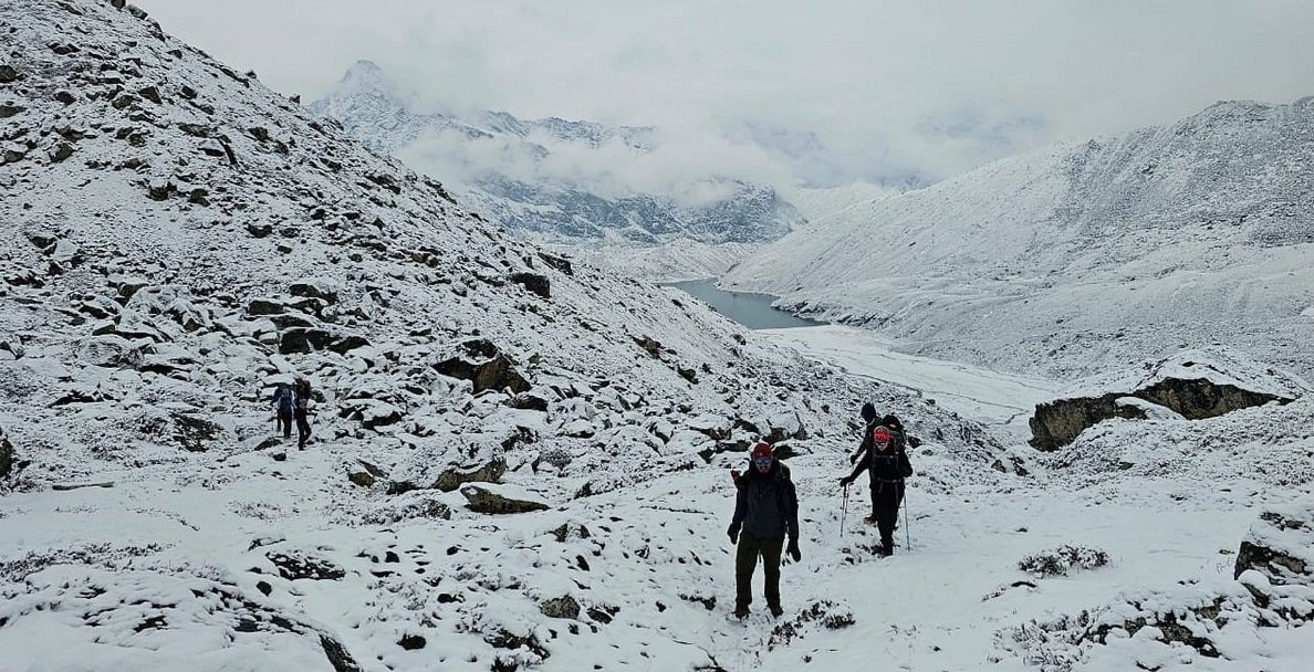 आजको मौसम: देशका पहाडी र हिमाली क्षेत्रमा मध्यम वर्षा र हिमपातको सम्भावना