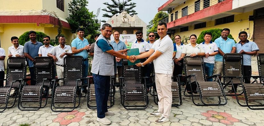 कामना सेवा विकास बैंकद्वारा नेपाल रेडक्रस सोसाइटीलाई डोनर बेड हस्तान्तरण