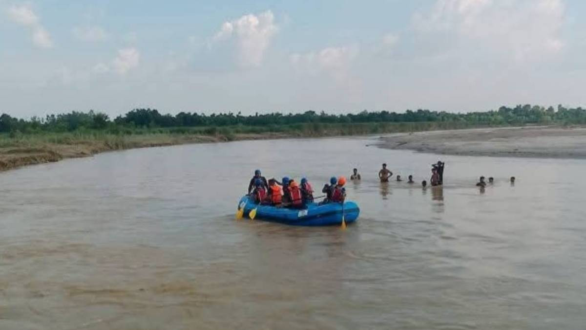 रौतहटको लालबकैयामा नदीमा डुबेका दुई बालबालिकाको शव फेला, एक बेपत्ता