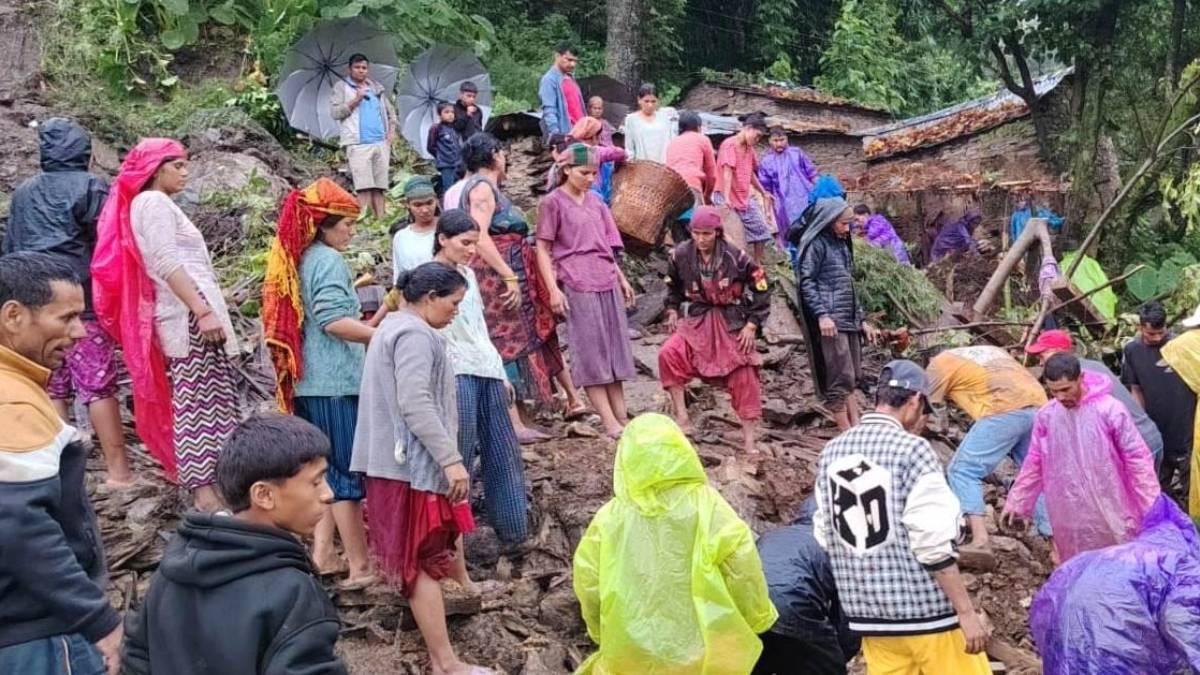 बाजुरामा पहिरोले घर पुरिँदा एक जना बेपत्ता, दुई घाइते
