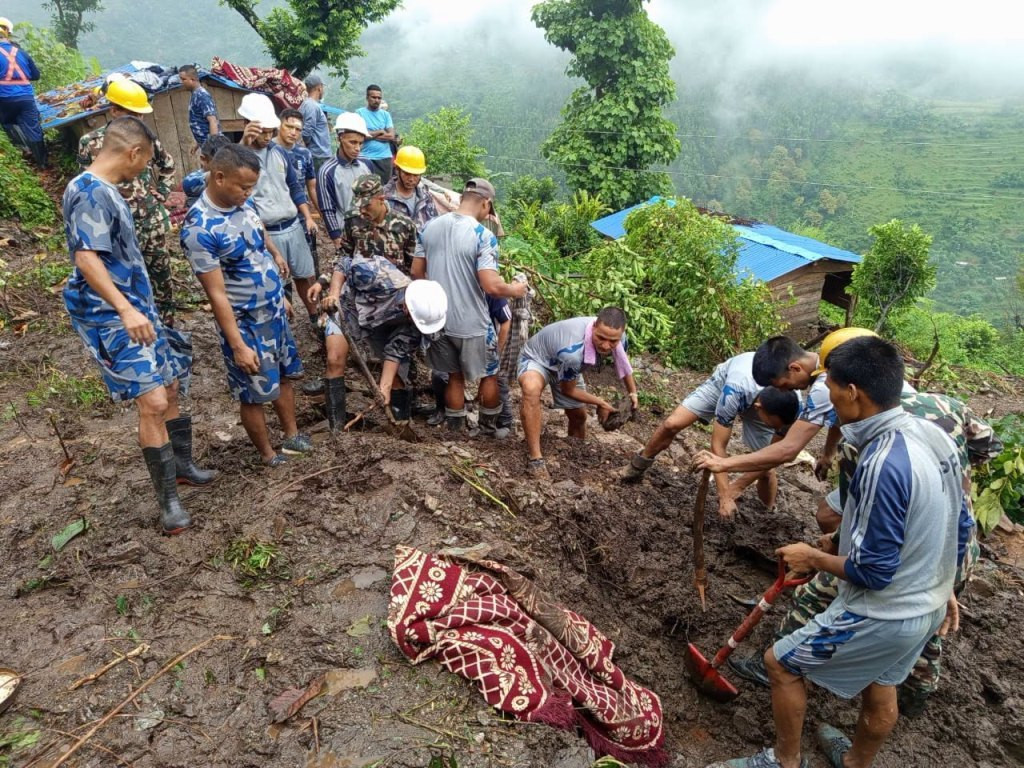 जाजरकोट पहिरोः एक जनाको मृत्यु, तीन जना बेपत्ता