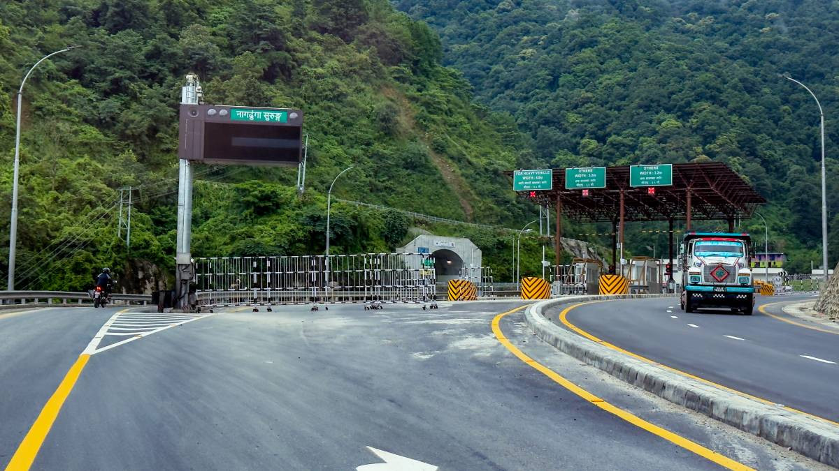 नागढुंगा सुरुङमार्ग निजी सवारीका लागि पनि खुला