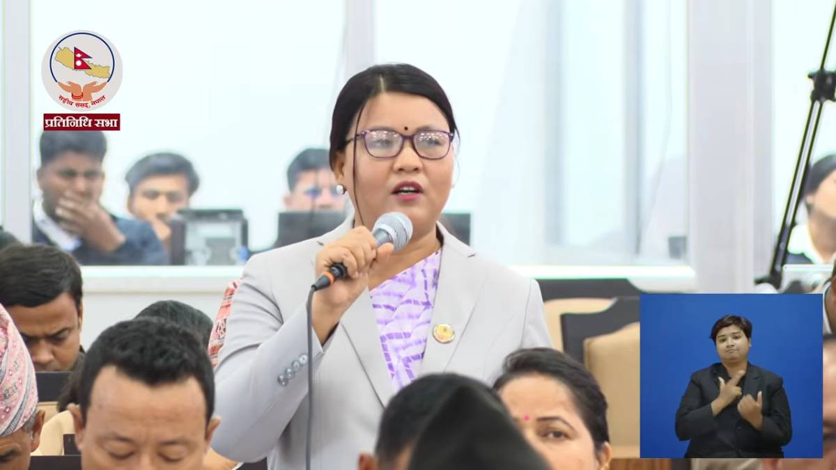 सरकारलाई सांसद गच्छदारको प्रश्न- ‘एउटा शालिक ठड्याएर तीन वर्षीया बालिकाको जीवन फिर्ता आउँछ ?’