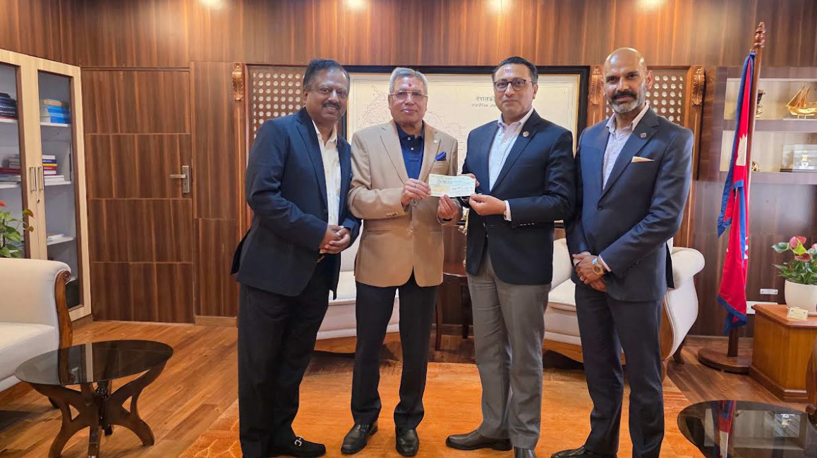 नेपाल लाइफद्वारा प्रधानमन्त्री दैवी प्रकोप उद्धार कोषमा रु. २ करोड ५१ लाख सहयोग