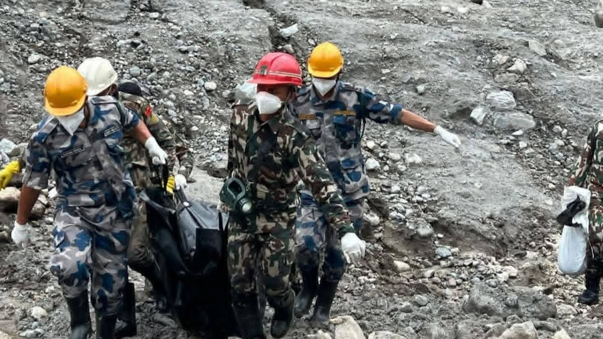 सुरुङमा फसेकाहरूको खोजी तथा उद्धारका क्रममा लाङटाङ जलविद्युत् आयोजनाको सुरुङबाट निकालियो दुई शव
