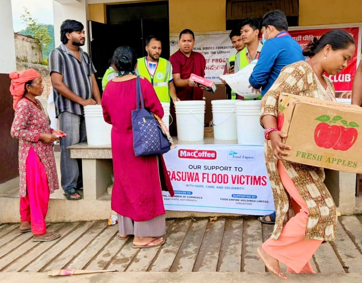फुड इम्पायर सिंगापुरद्वारा चेम्बरमार्फत बाढीपीडितका लागि २० हजार अमेरिकी डलर बराबरको राहत सहयोग, पहिलो चरणमा राहत वितरण