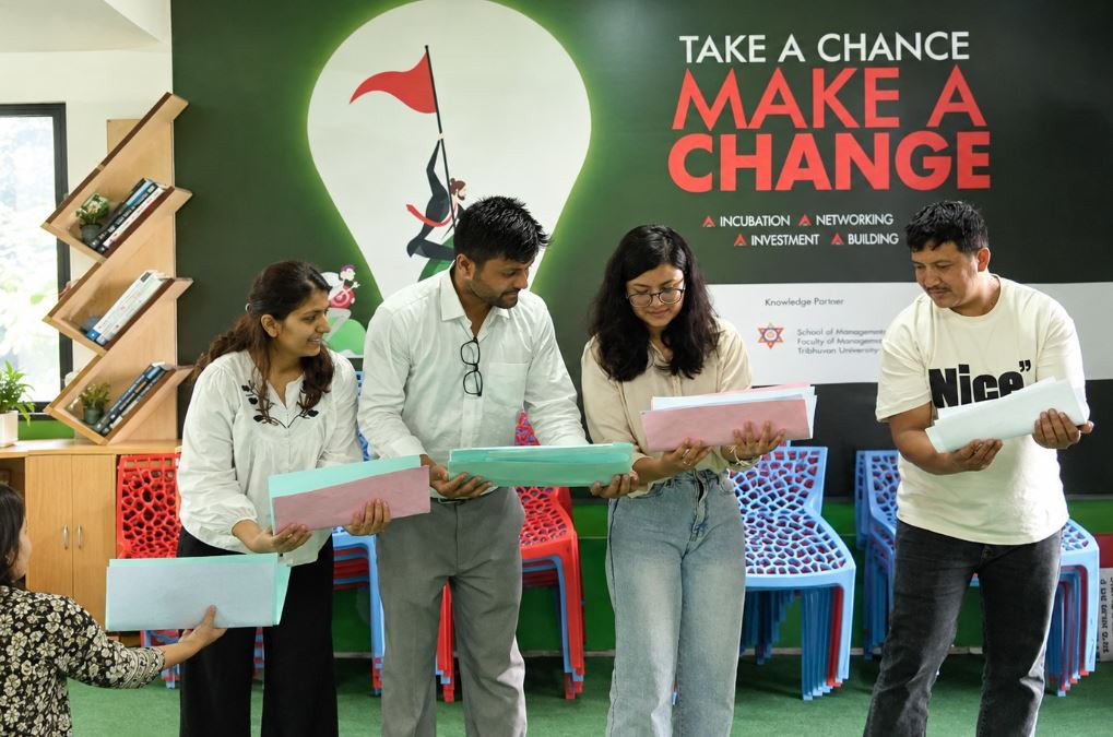नबिल बैंकले माग्याे 'नबिल एसएसई फेलोसिप'को सातौं समूह तथा सर्टिफिकेट कोर्सका लागि आवेदन
