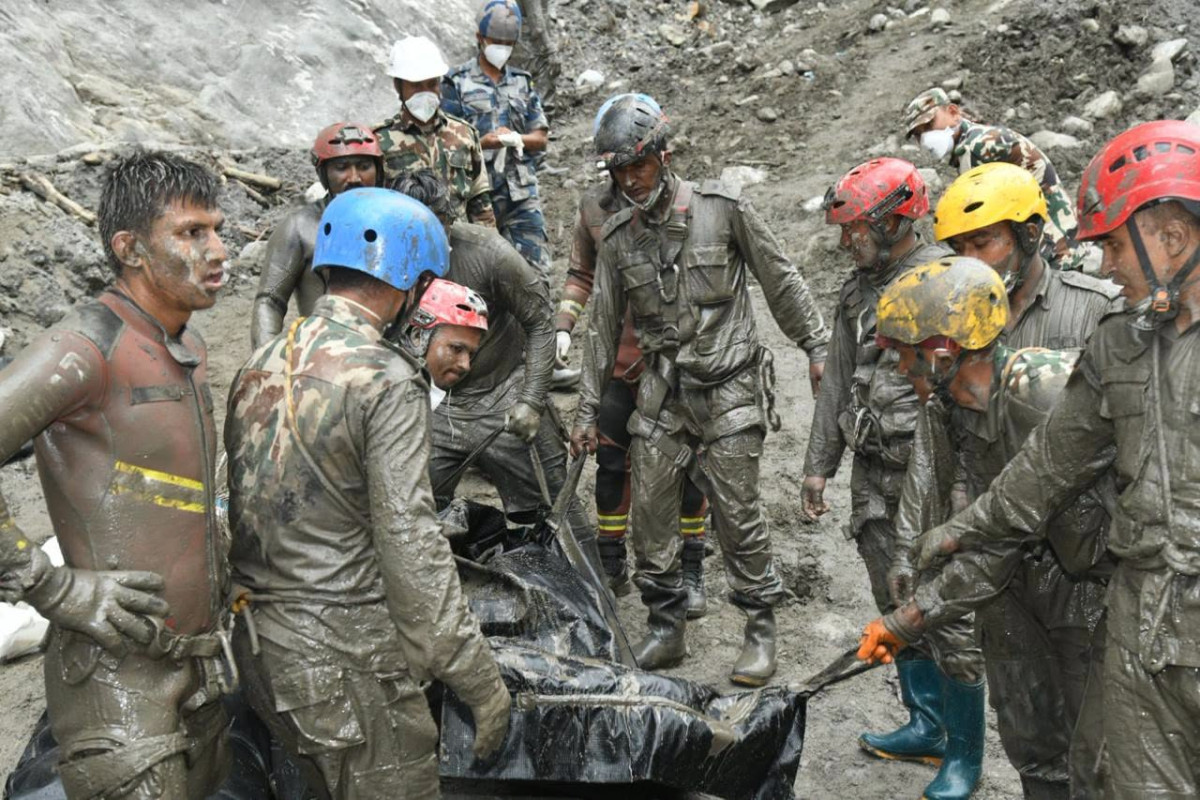 चिलिमे जलविद्युत् केन्द्रमा फेला परेका ५ कर्मचारीको शव परिवारलाई बुझाइयो