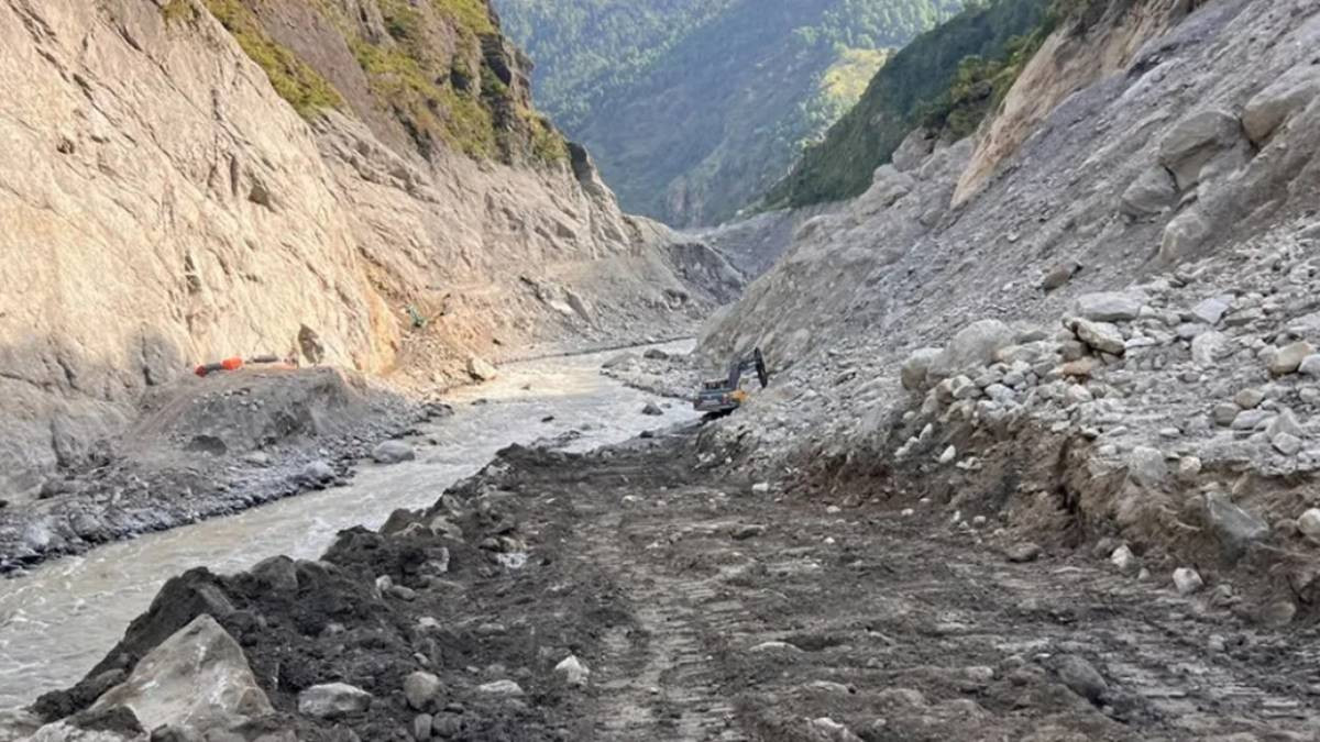 भोटेकोशी बाढीपछि स्याफ्रुबेँसी जोड्न बेलिब्रिज निर्माण हुँदै